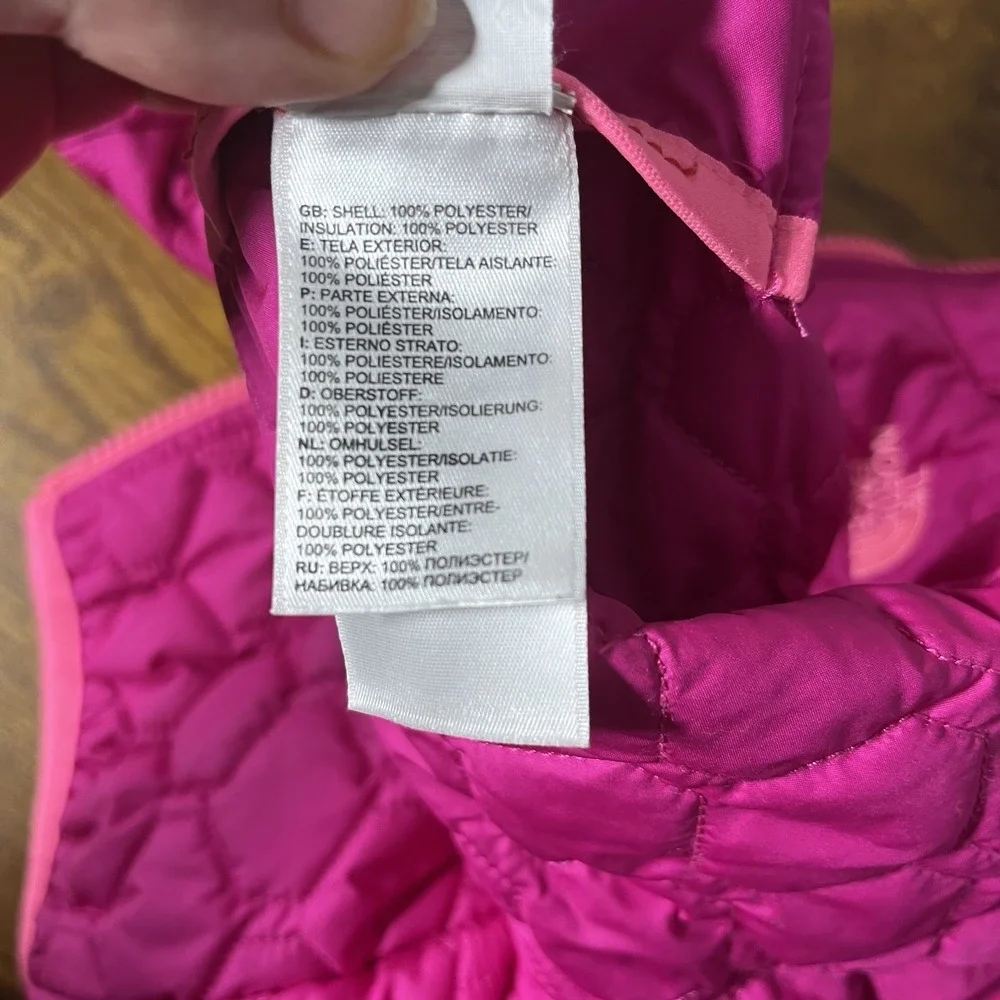 North Face infant winter Set Jacket Hat Snow Pants Mittens Size 3-6 Months
